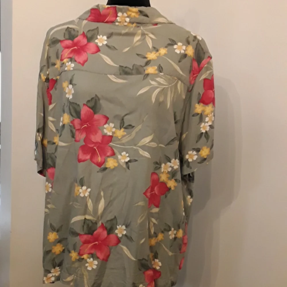 Caribbean Joe Woman Hawaiian shirt 3X - Picture 3 of 5